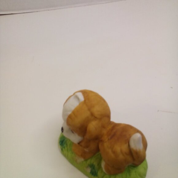 Vintage Big Eyed Dog Puppy Figure Porcelain Hound With Ladybug - Picture 8 of 10